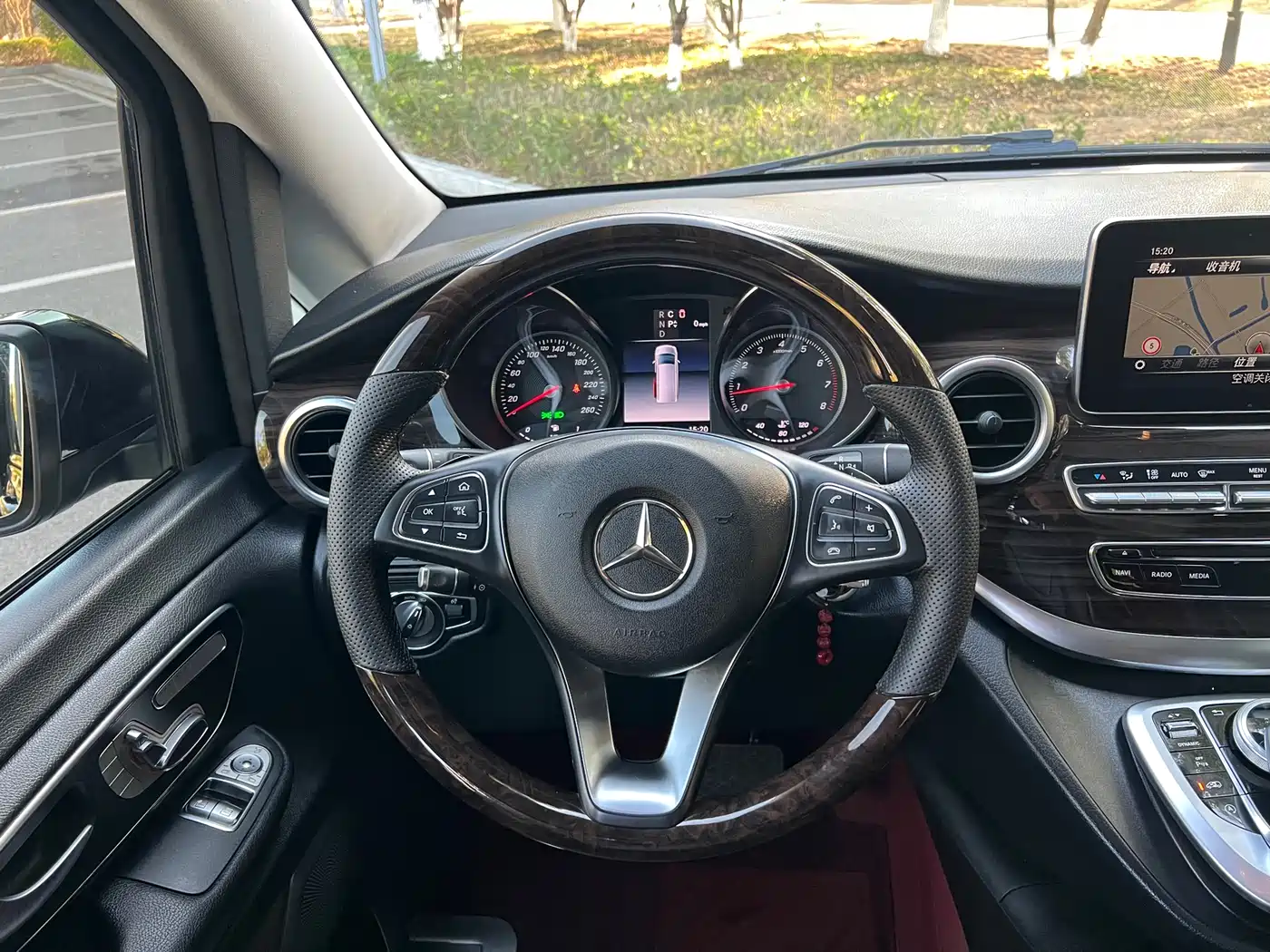 Mercedes-Benz V-Class 2018 V 260 Navigator Edition China VI фото 15