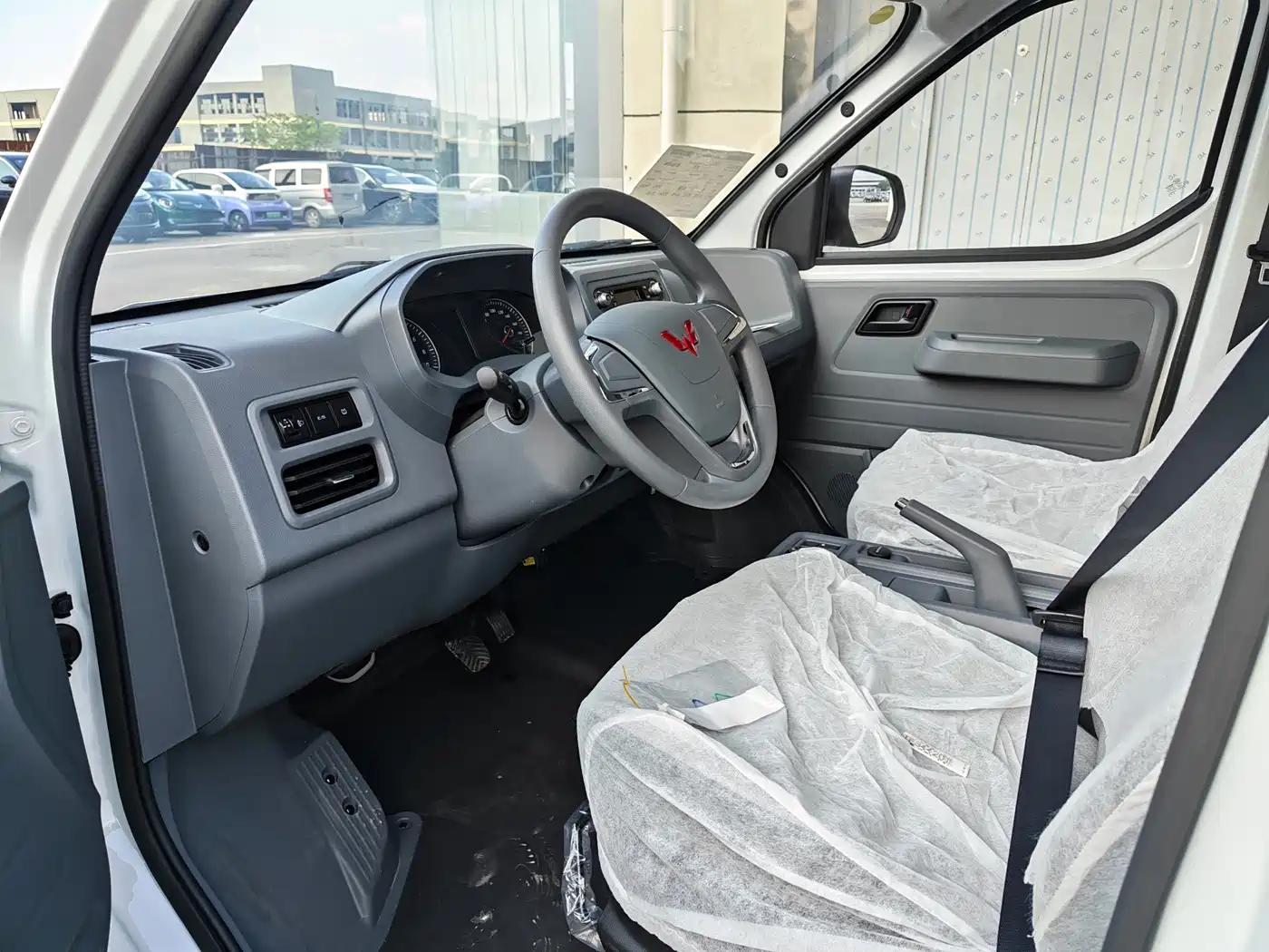 Wuling Motors Wuling Yangguang 2026 2026 Model 440km Passenger Van Comfort Version (6-Seater)