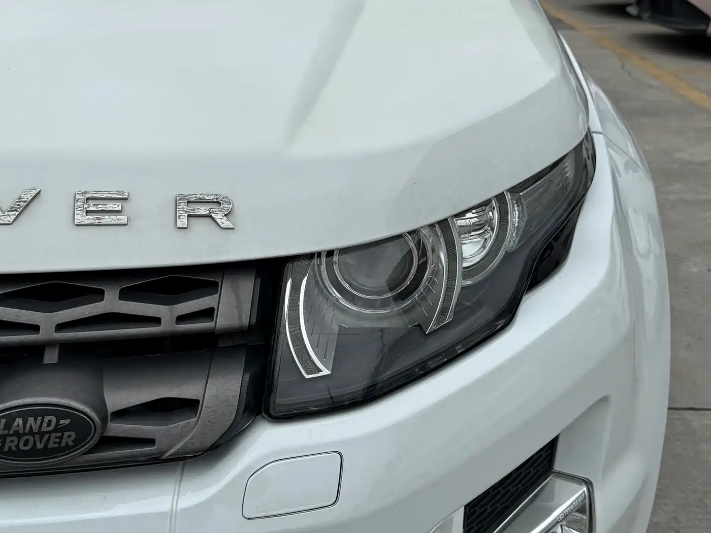 Land Rover Range Rover Evoque 2015 2.0T 5-Door Intelligent Edition фото 10