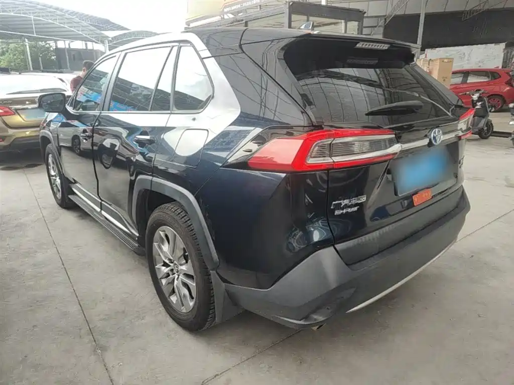 Toyota Wildlander 2020 Hybrid 2.5L E-CVT AWD Luxury Edition фото 5
