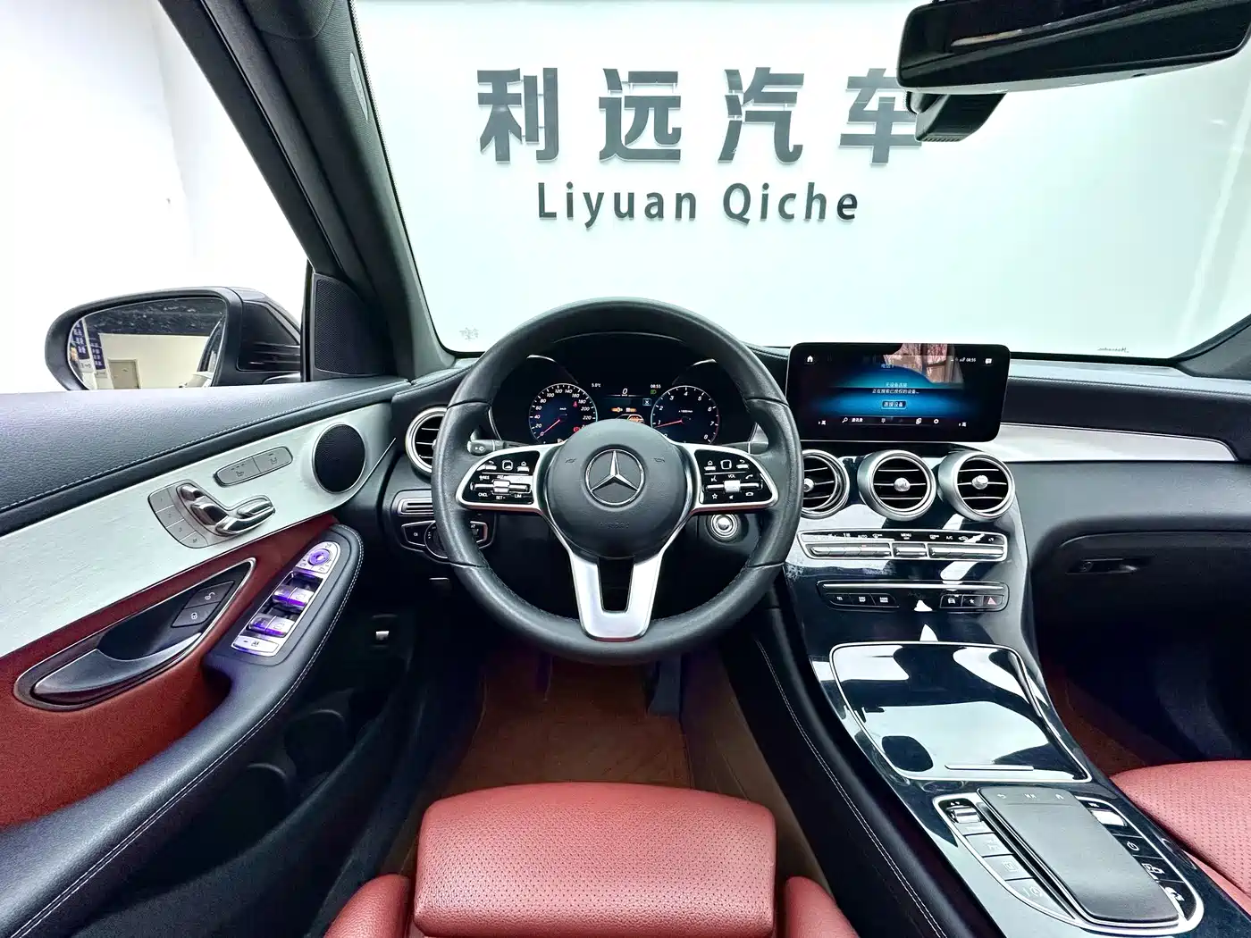 Mercedes-Benz GLC 2022 Facelift GLC 260 L 4MATIC Luxury Model фото 11