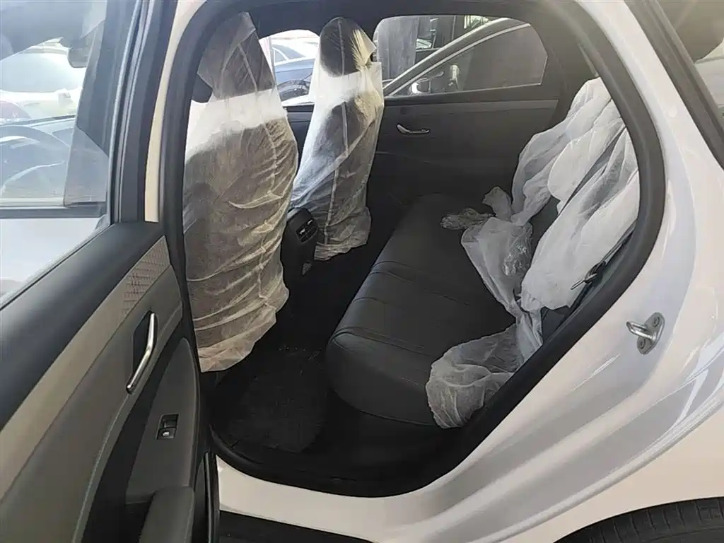 BYD Qin PLUS 2026 2026 DM-i Smart Edition 128KM Progressive