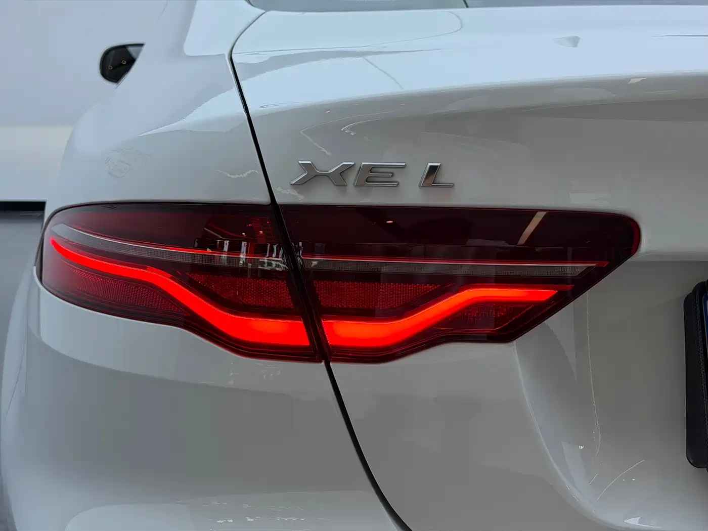 JAGUAR XEL
