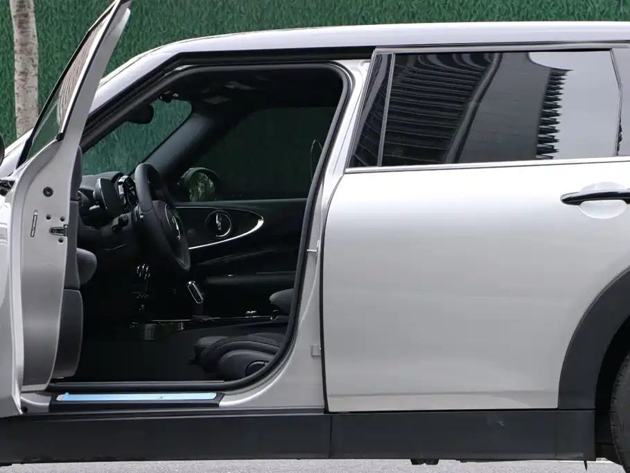 MINI CLUBMAN 2023 2023 Facelift 2.0T COOPER S Connoisseur