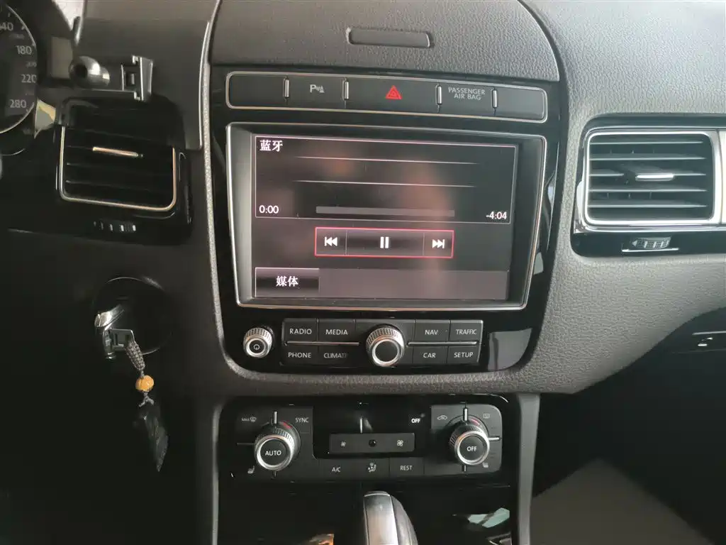 Фото 9 - Volkswagen Touareg