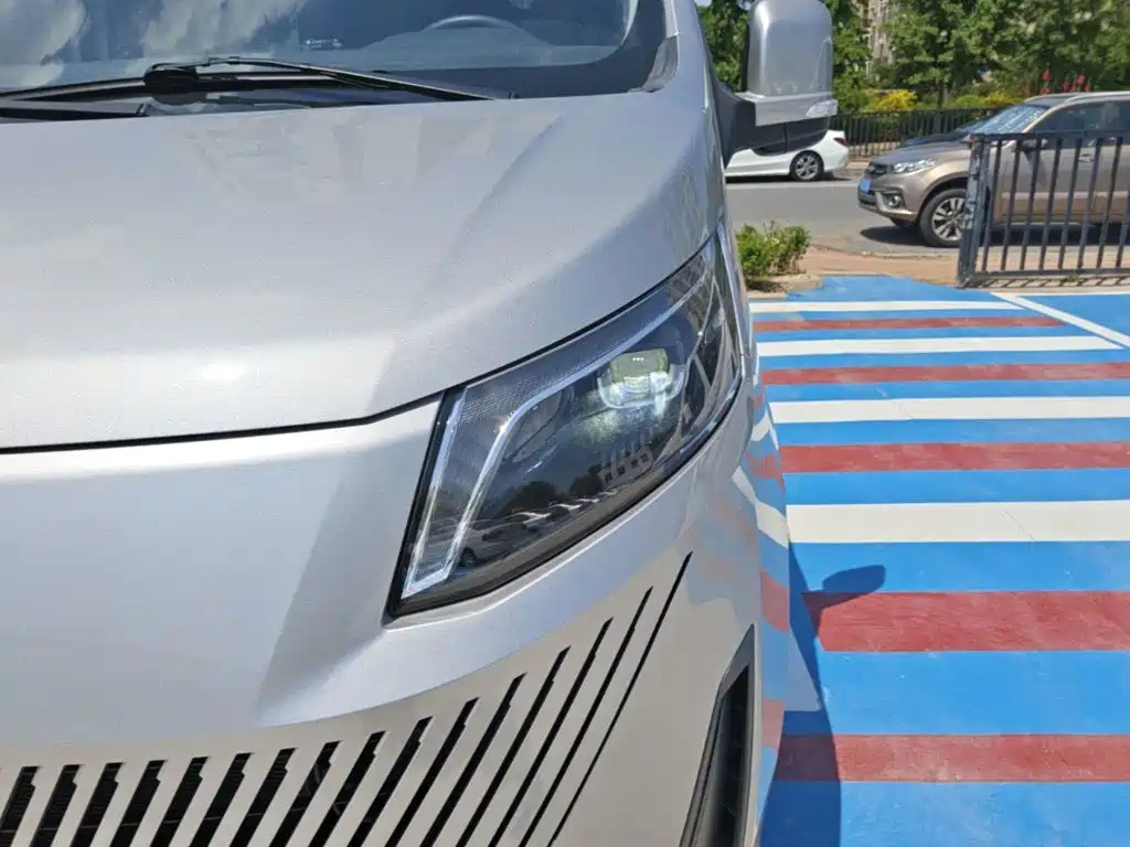 Foton Tuyano Big V New Energy 2026 2024 Long Wheelbase Low Roof 7 Seater CATL 53.58kwh