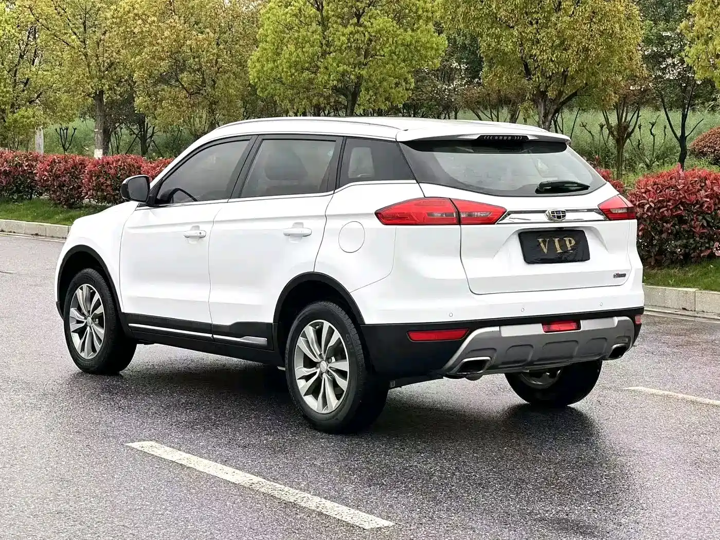 Фото 7 - Geely Boyue