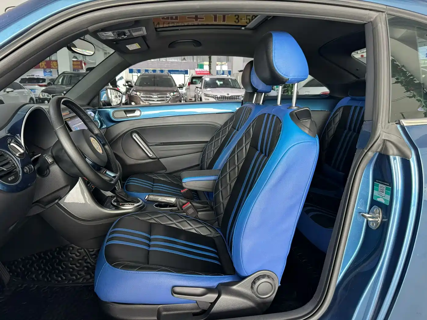 Volkswagen Beetle 2017 180TSI Style фото 8