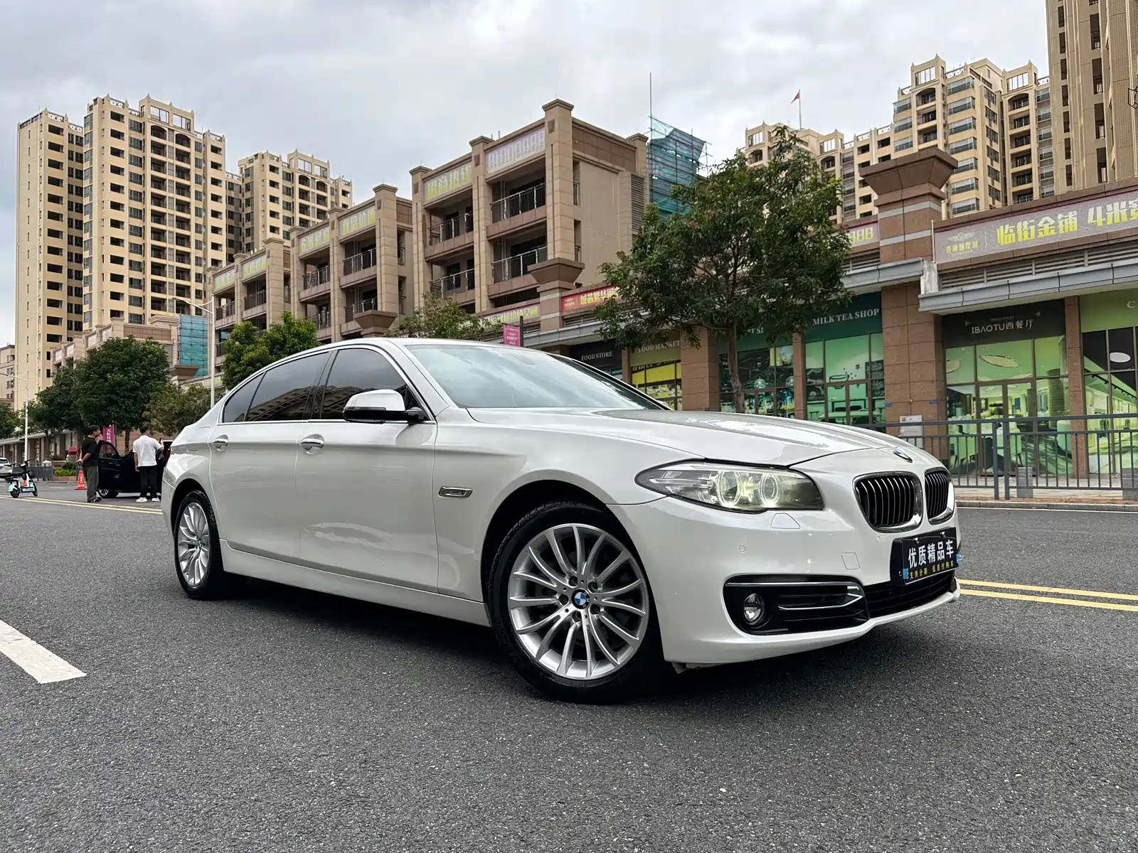 Фото 3 - BMW 5 Series