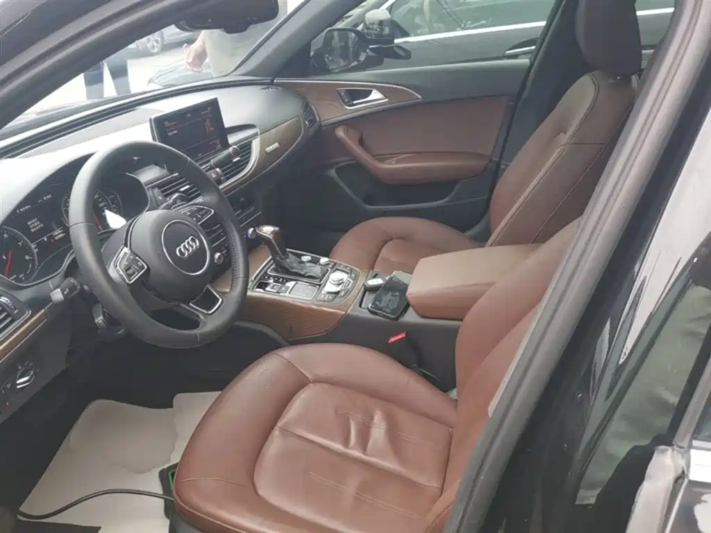 Audi A6L 2018 30th Anniversary 45 TFSI quattro Sport фото 15