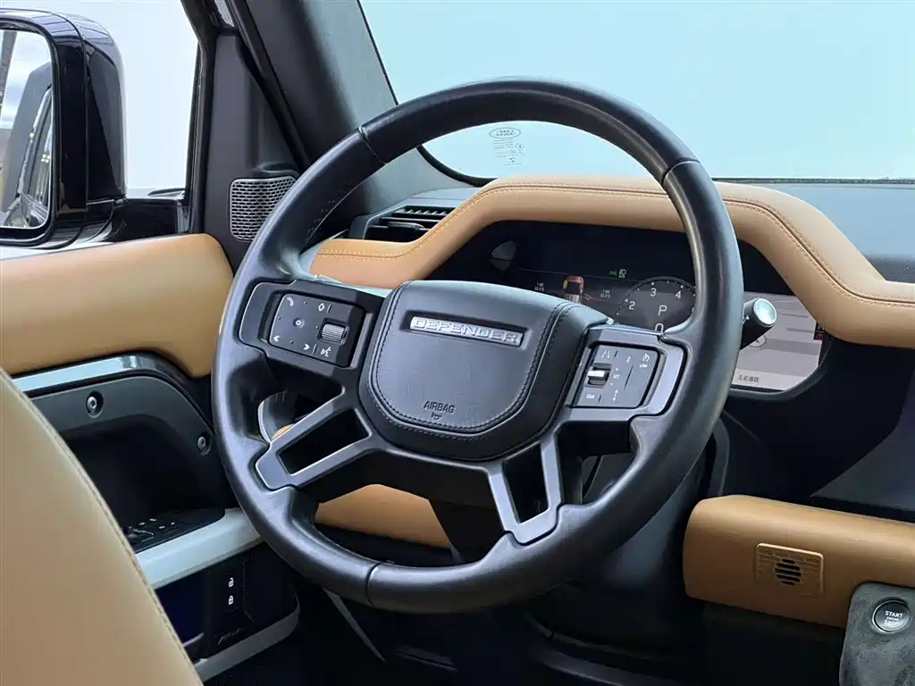 Land Rover Defender 2023 Facelift 110 3.0T P400 Dark Special Edition фото 30