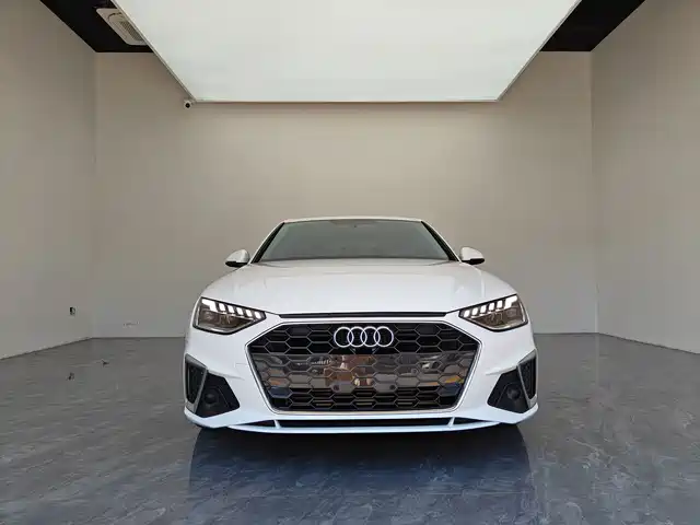 Audi A4L 2022 40 TFSI Fashion Dynamic — фото 2