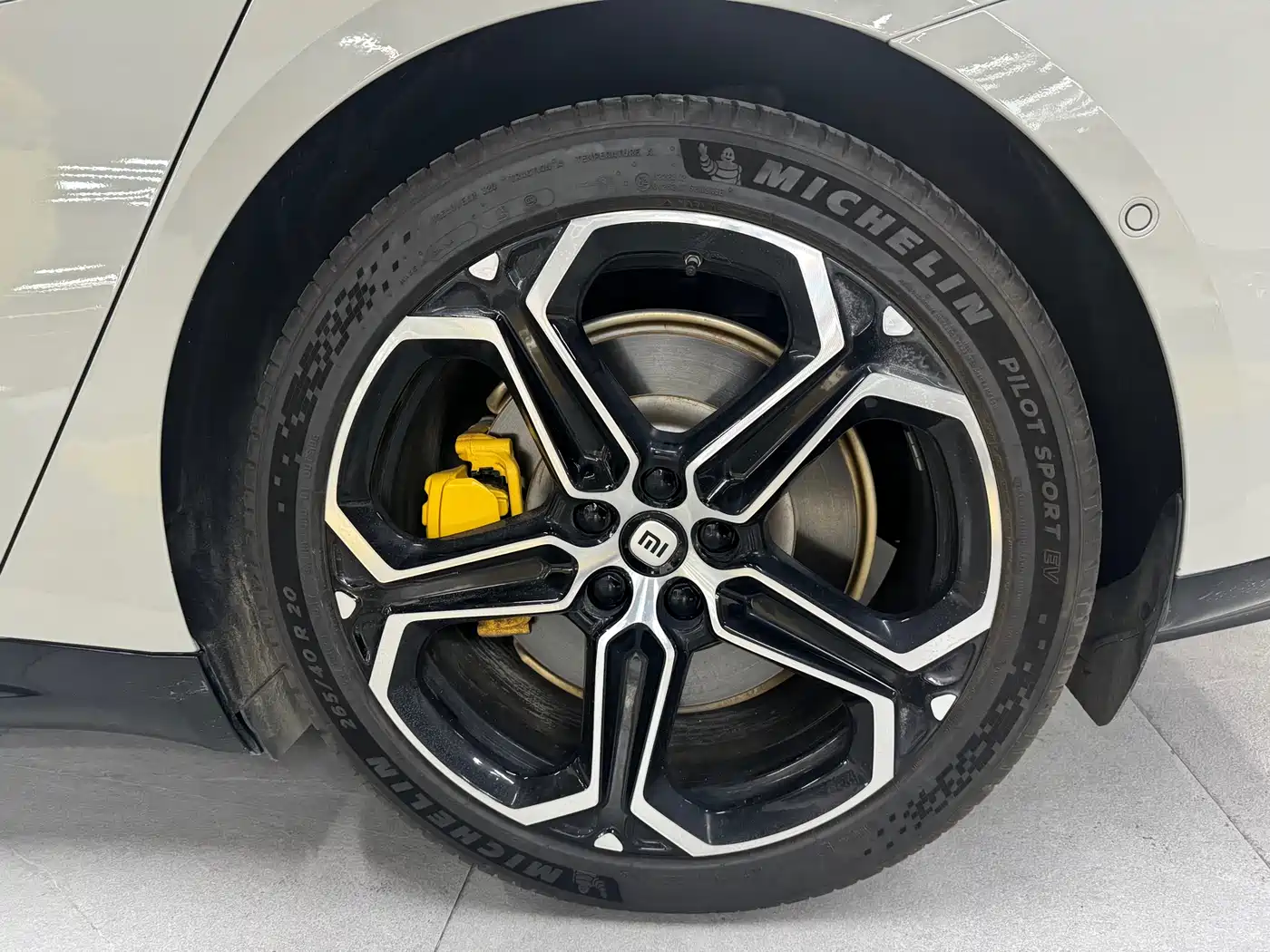 Xiaomi Auto Xiaomi SU7 2024 RWD Long Range Intelligent Driving Edition фото 14