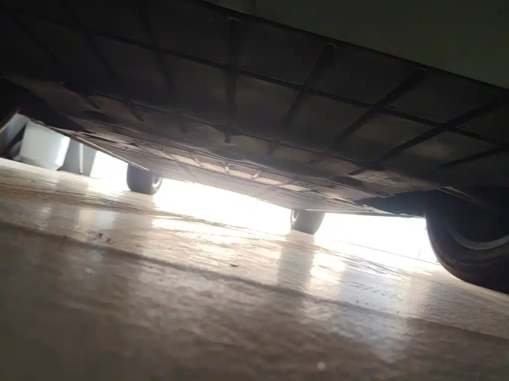 Photo 23 - Shangjie SUV