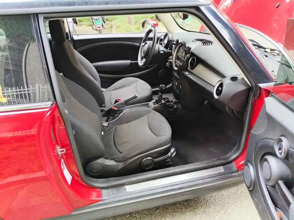 MINI MINI 2014 2011 1.6L ONE