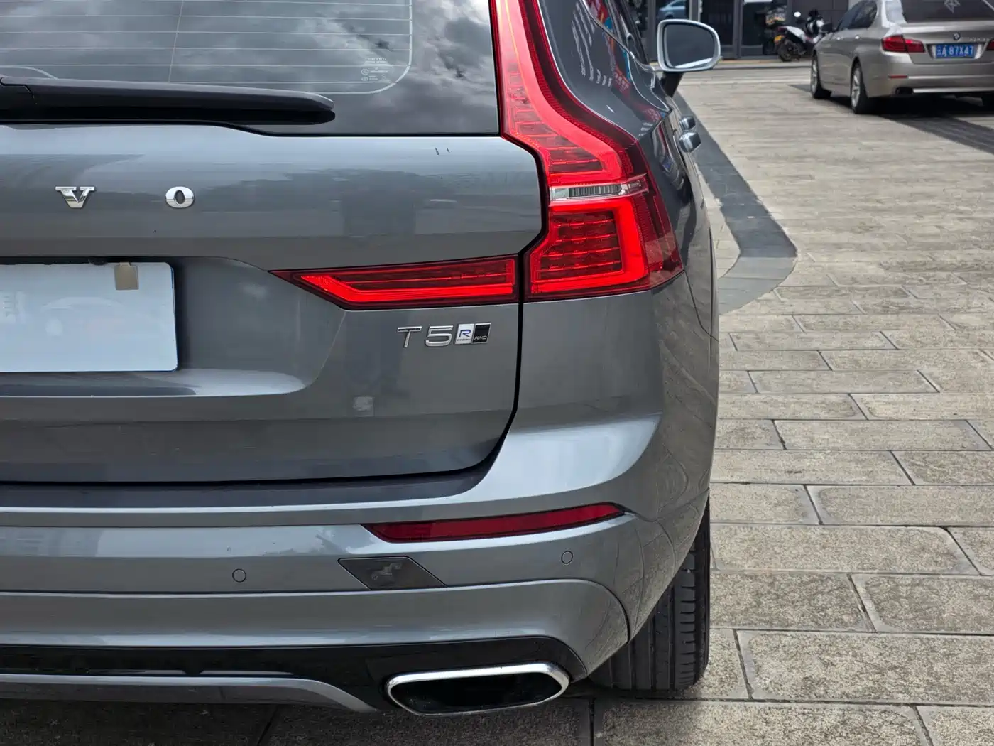 Фото 8 - Volvo XC60
