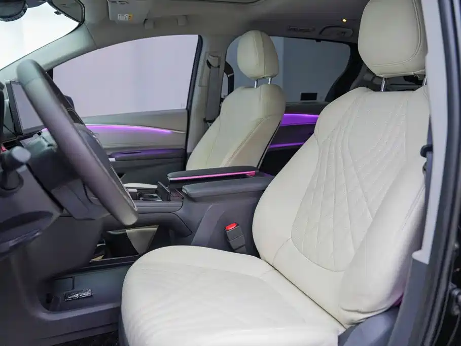 Toyota Granvia 2025 2024 2.5L Hybrid Comfort