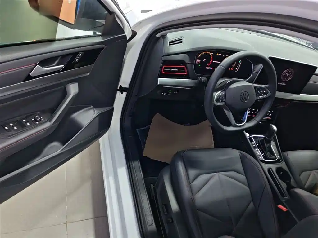 Volkswagen Lavida 2024 Model 300TSI DSG Starlight Leading Edition фото 16