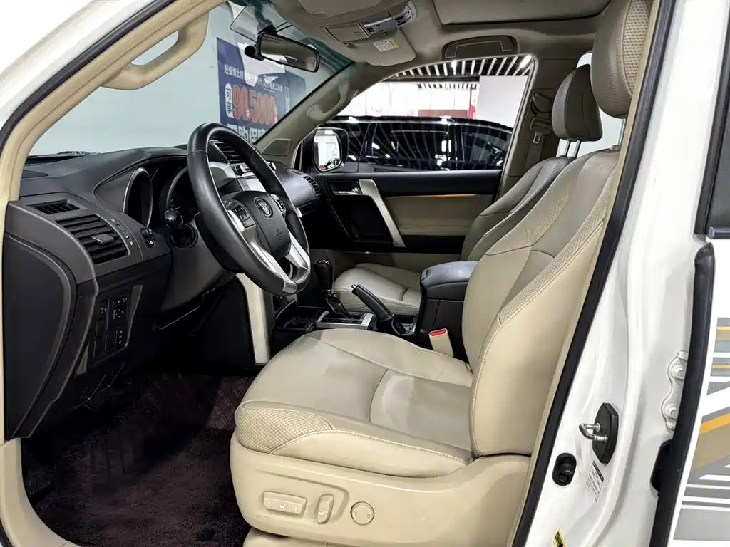 Toyota Prado 2010 4.0L Automatic TX-L фото 10