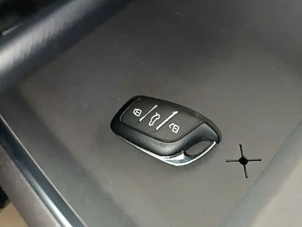 Roewe D6 2026 2025 Model 450km Premium Edition