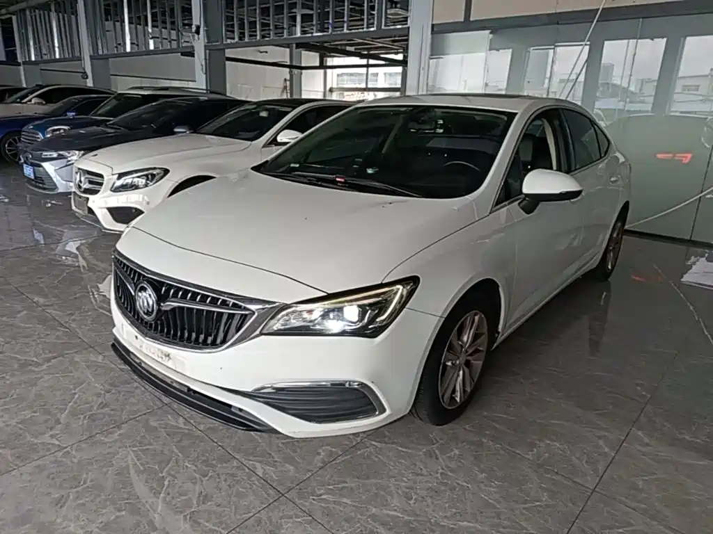 Фото 2 - Buick Verano