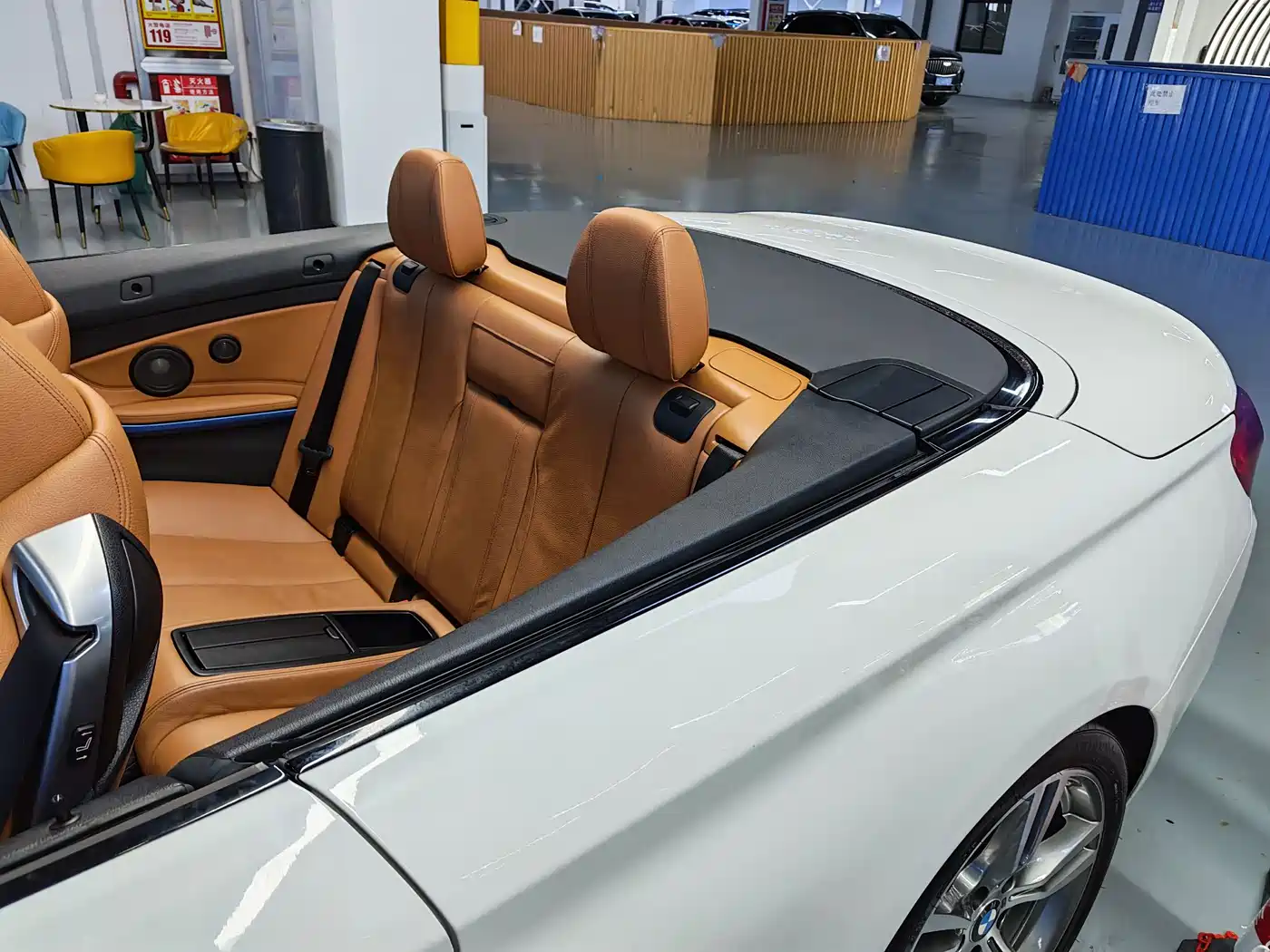 BMW 4 Series 2017 425i Convertible M Sport Package фото 23