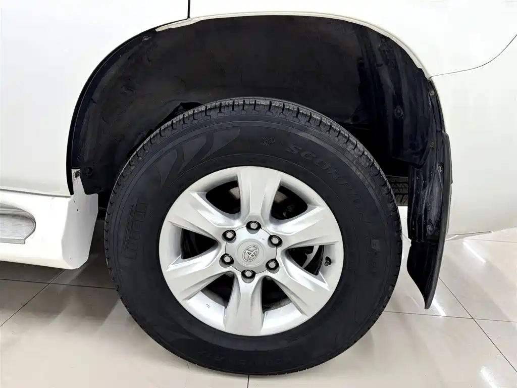Toyota Prado 2010 4.0L Automatic TX-L фото 24