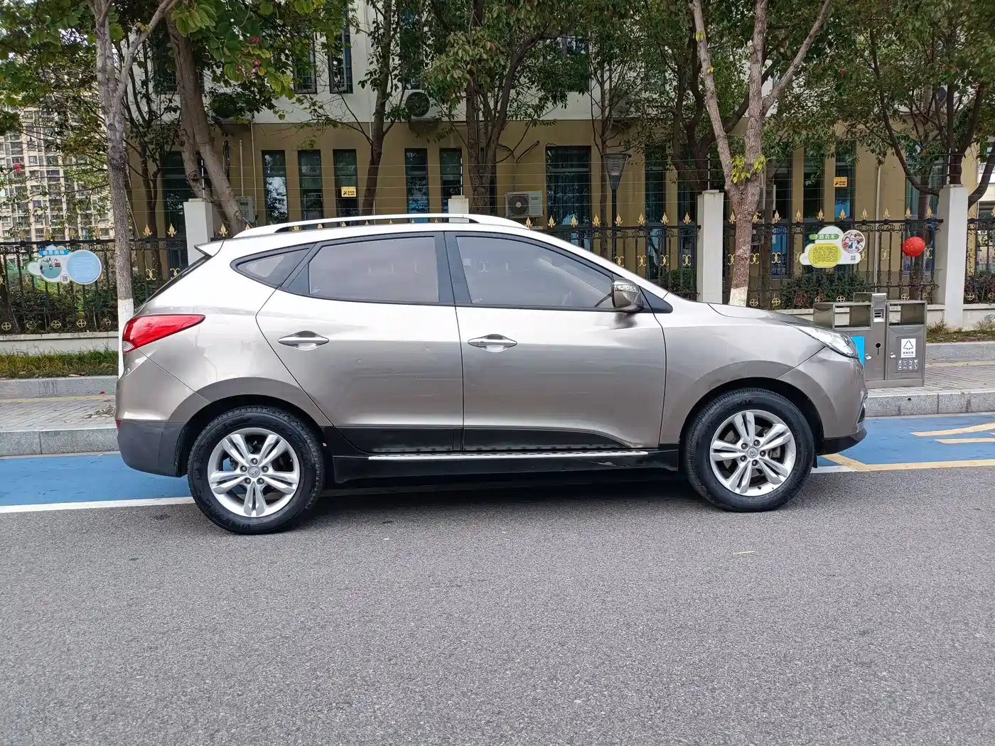 Hyundai Beijing Hyundai ix35 2010 2.0L Automatic 4WD Premium GLS фото 7