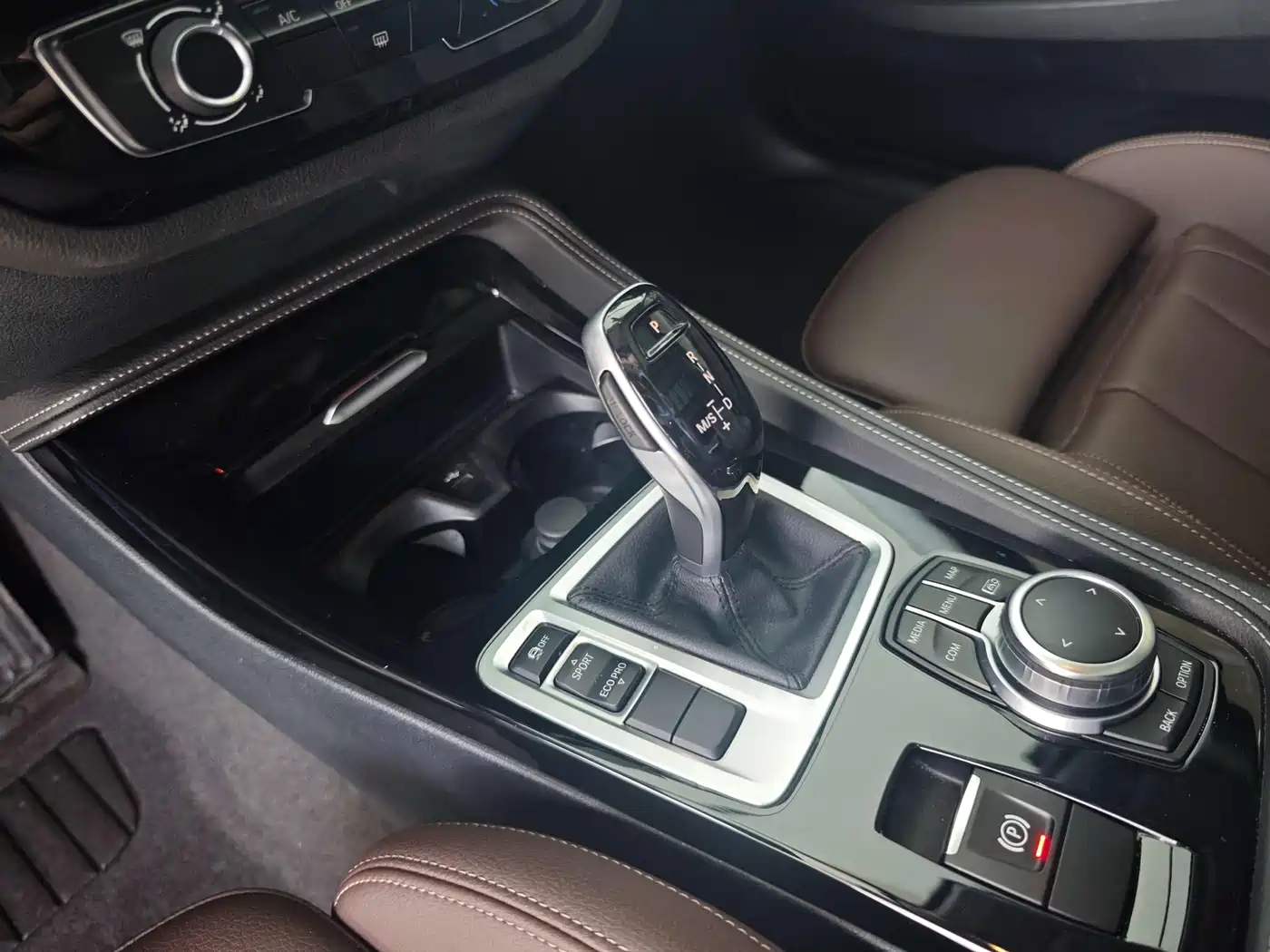 BMW 1 Series 2023 125i M Sport Shadow Edition фото 7