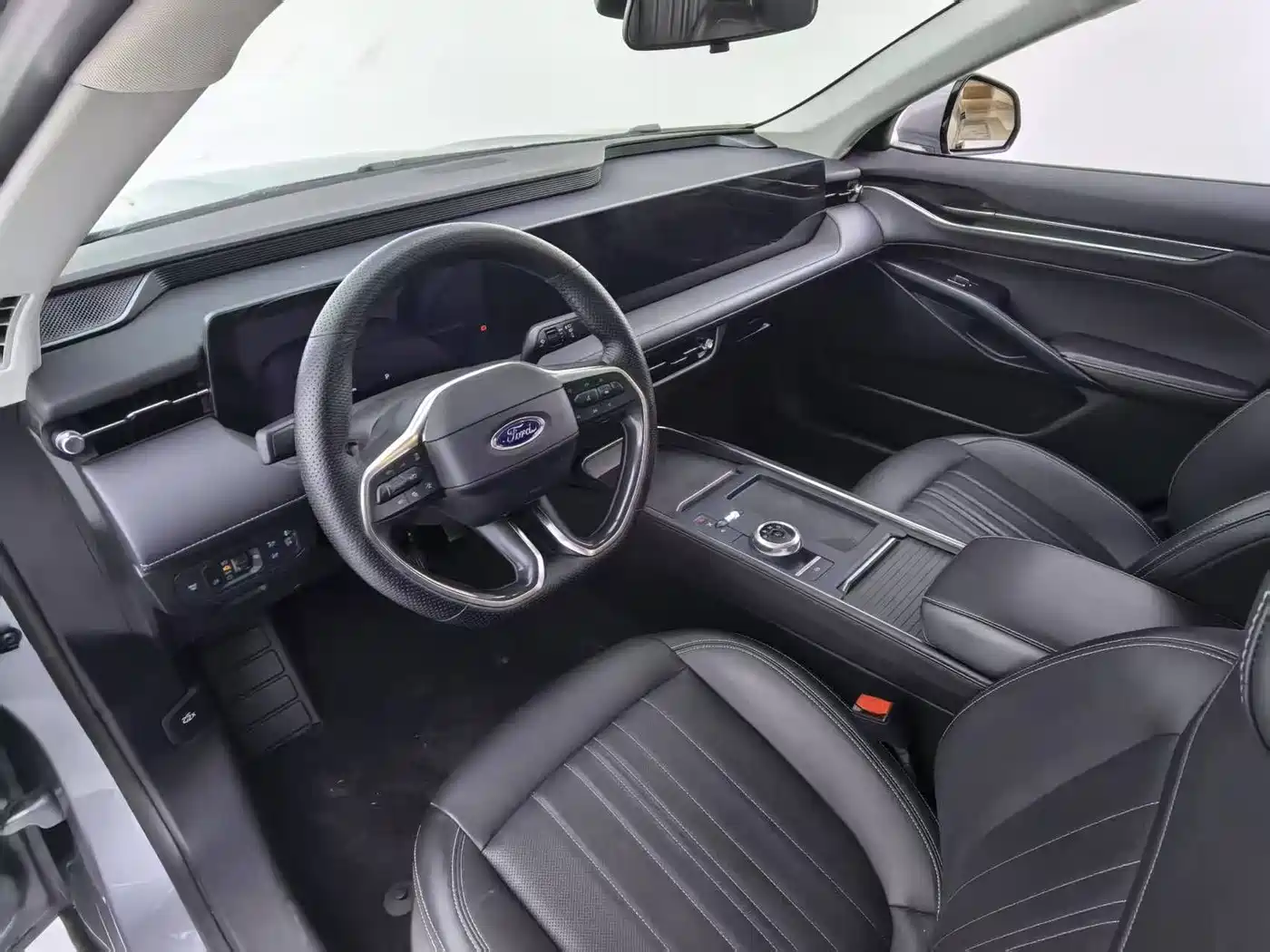 Ford Mondeo 2025 2025 2.0T EcoBoost Luxury