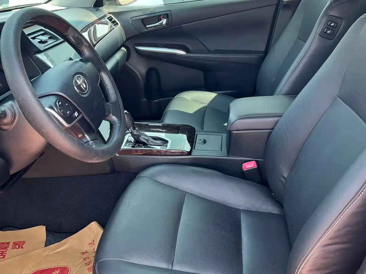 Toyota Camry 2016 2016 2.0G 10th Anniversary Leading Edition