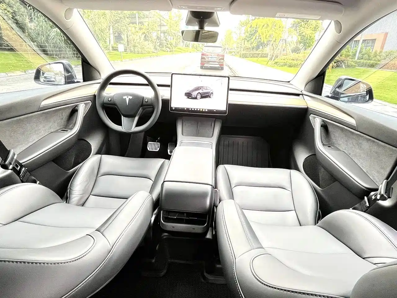 Фото 6 - Tesla Model Y