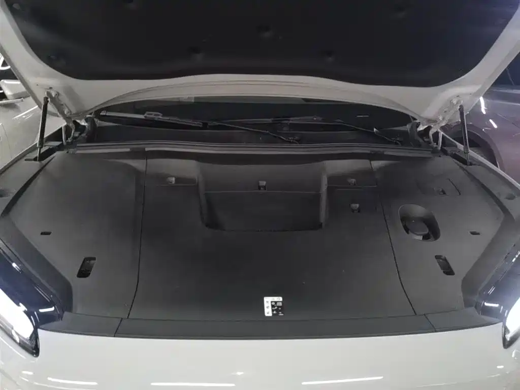 Фото 20 - NIO ES6