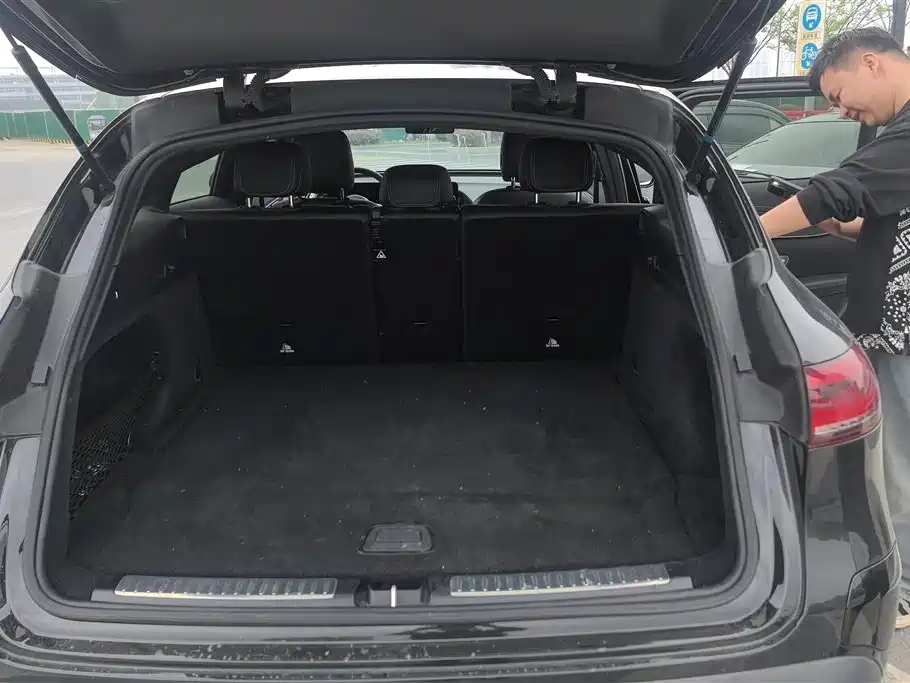 MERCEDES-BENZ EQC