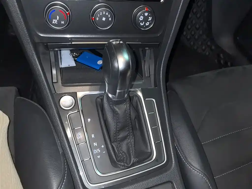 Volkswagen Golf 2019 280TSI DSG Luxury China VI фото 7