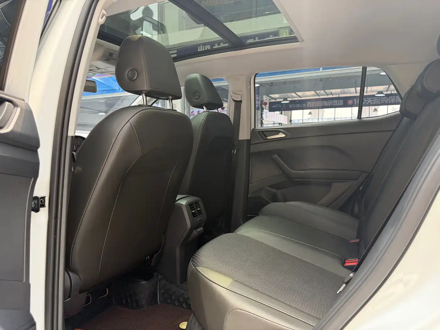 Volkswagen Tanying 2021 1.5L Automatic Smart Connect Edition фото 17