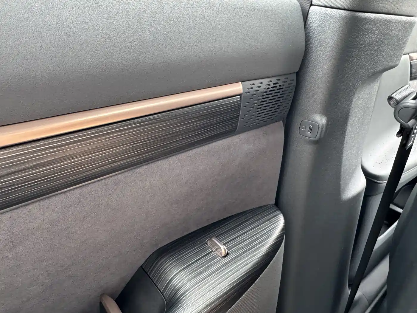 Dongfeng Yipai eπ008 2025 2024 210Max Range Extender 6-Seater