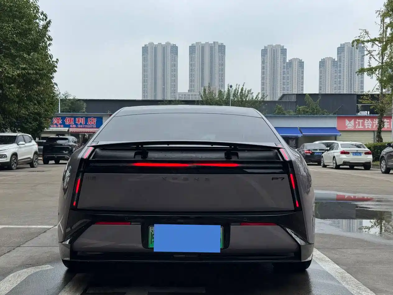 Фото 6 - XPeng P7