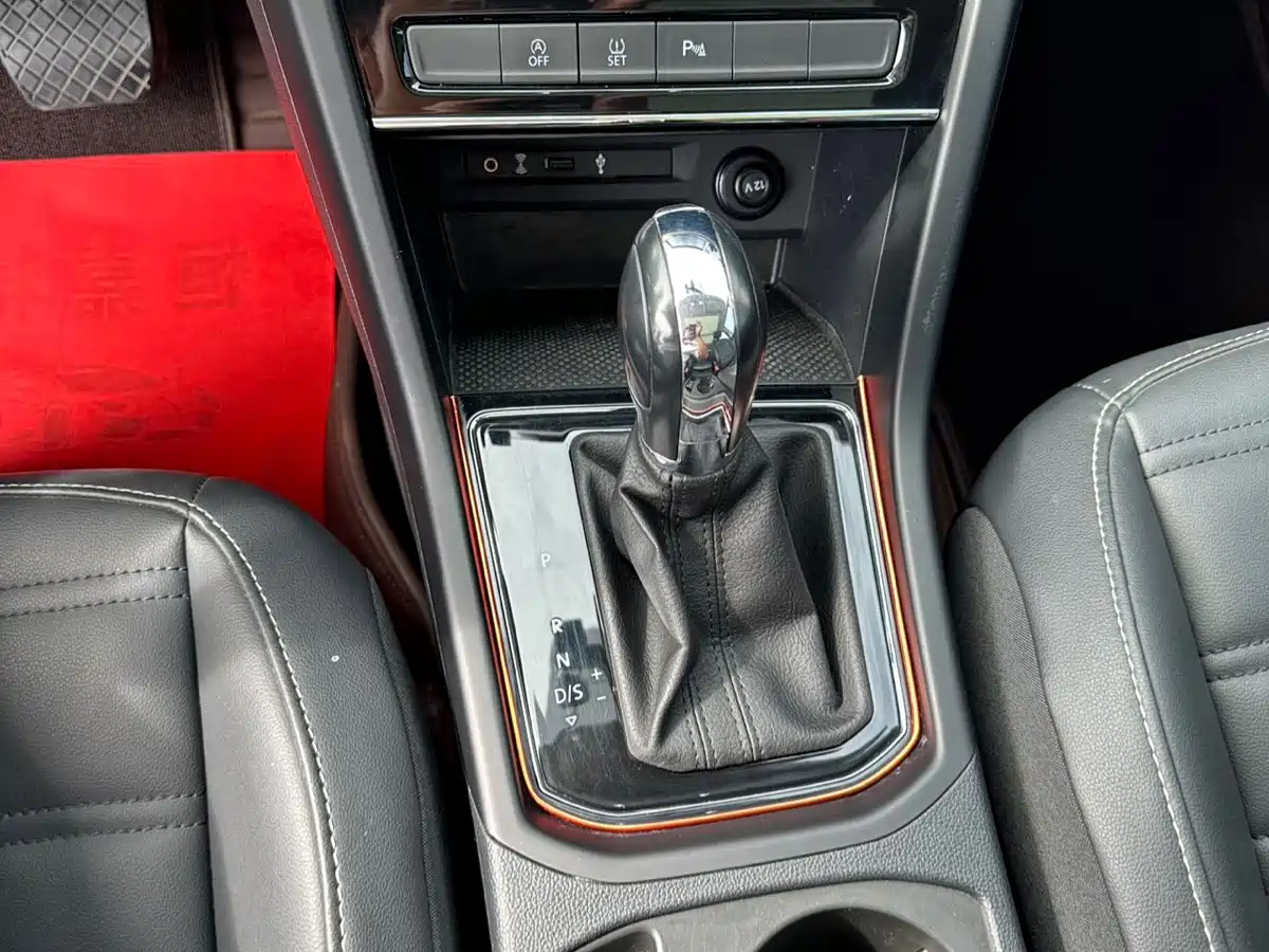 Volkswagen Touran 2022 2022 Touran L 280TSI DSG Comfort 7-seater