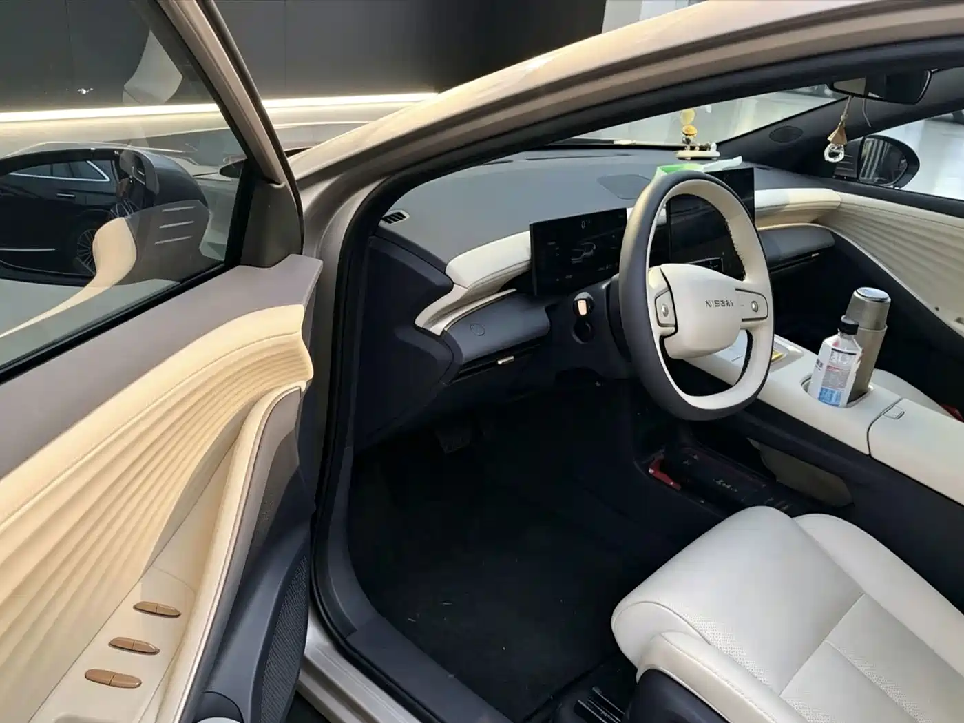 Nissan N6 2026 2025 Mid Configuration
