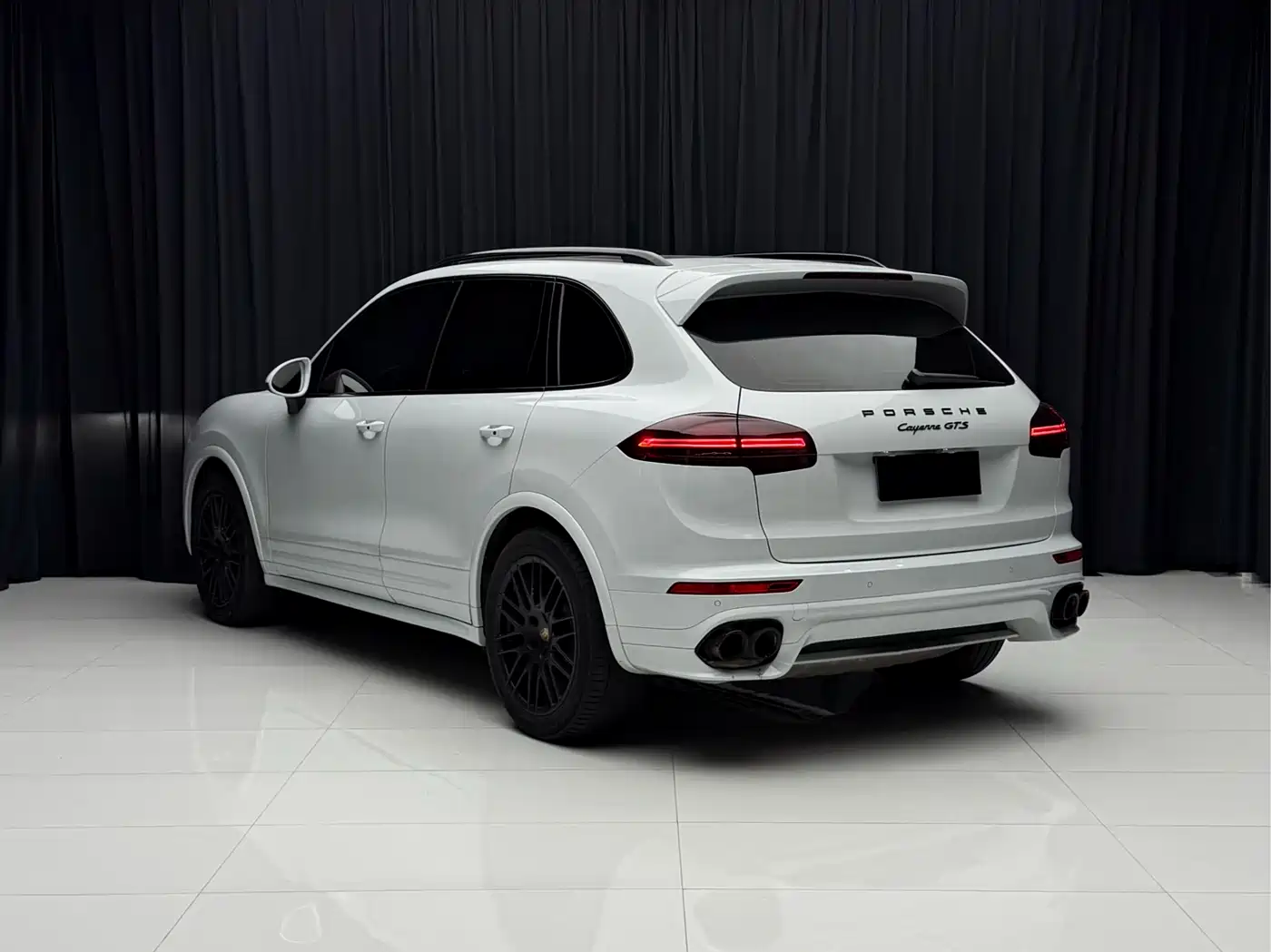 Porsche Cayenne 2015 Cayenne GTS 3.6T фото 4