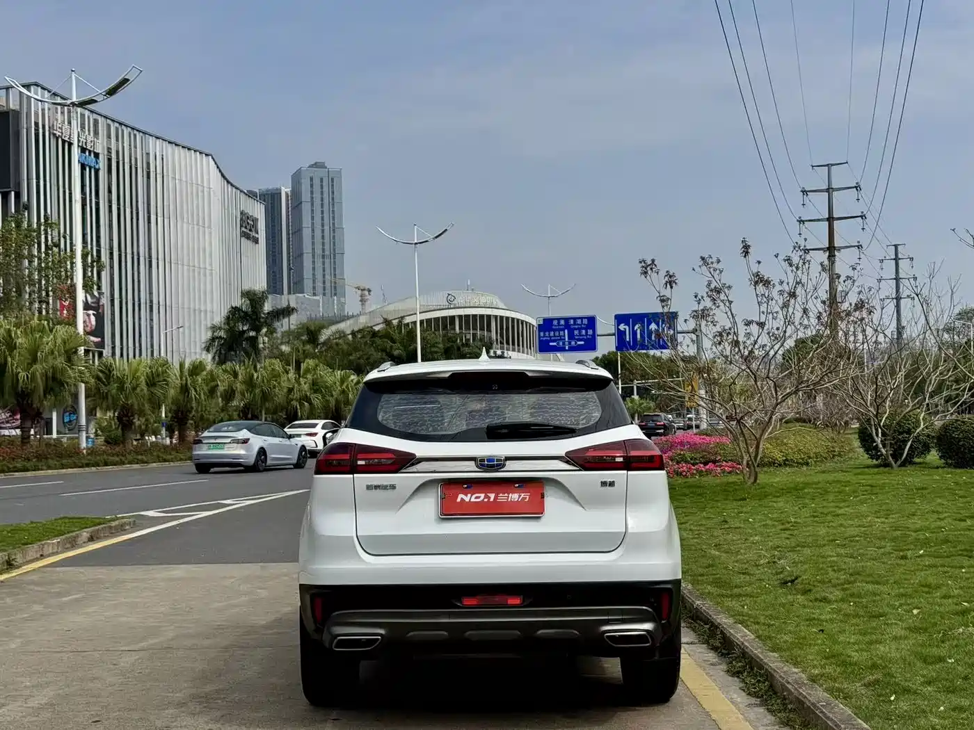 Фото 7 - Geely Boyue