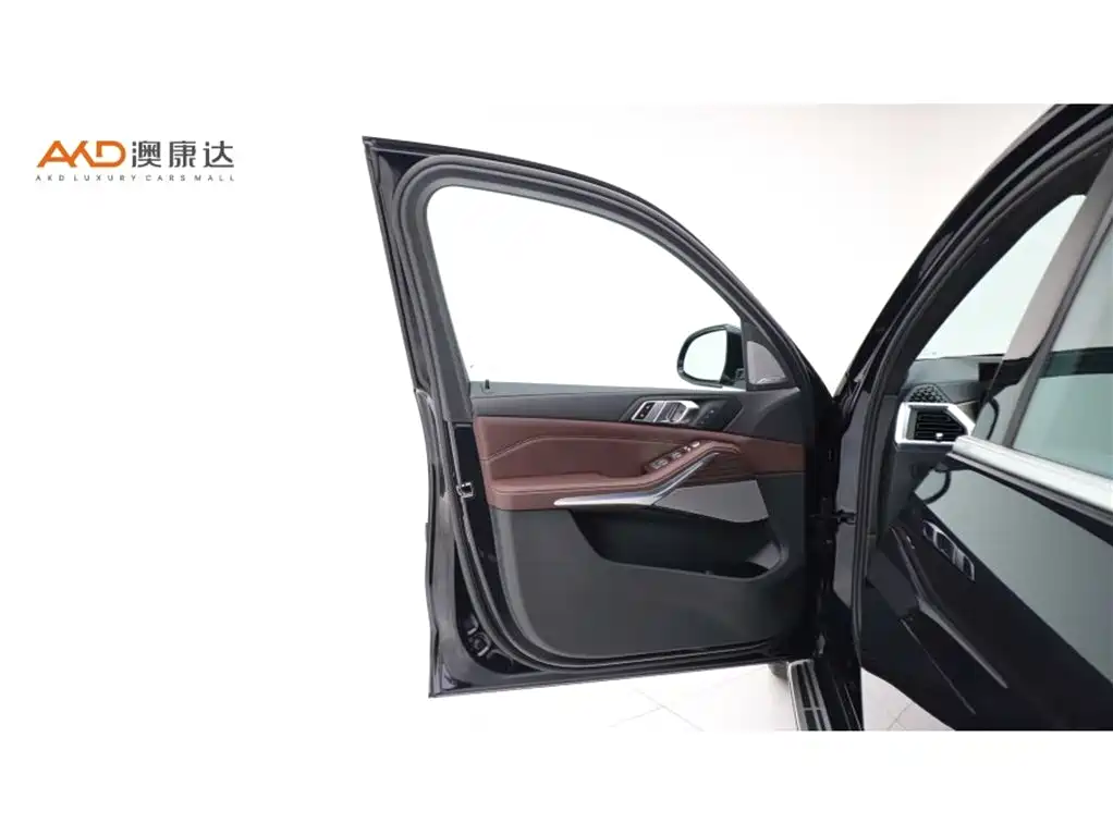 BMW X5 2023 xDrive 40Li M Sport Package фото 10