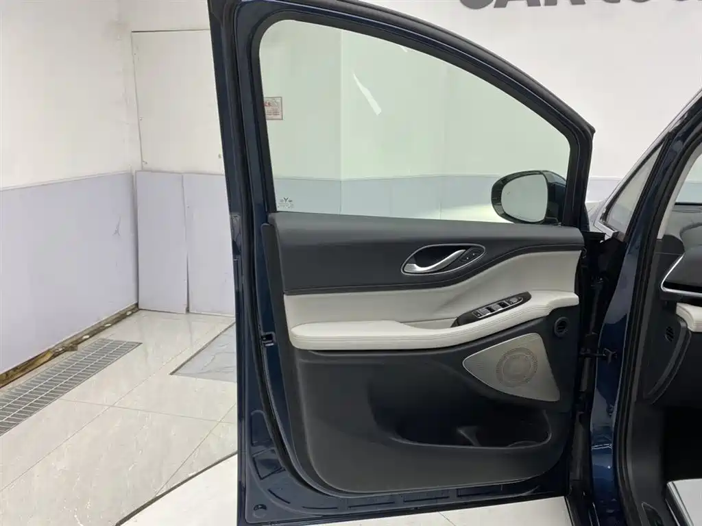 Voyah Auto Voyah Dreamer 2025 PHEV AWD Flagship Kunpeng Edition фото 18