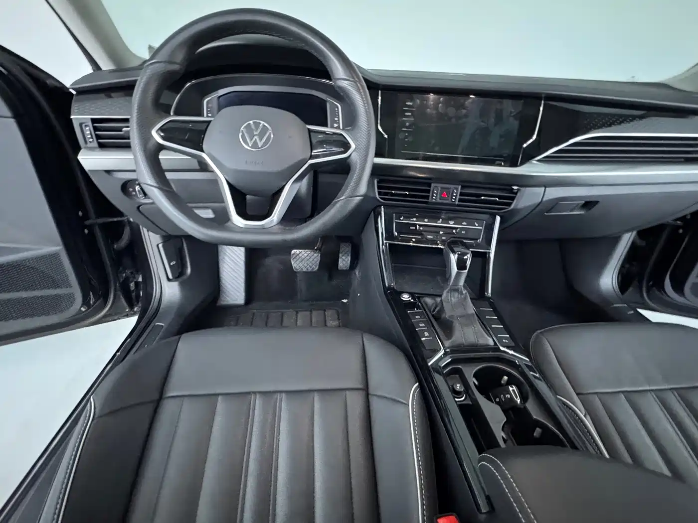 Photo 19 - Volkswagen Passat