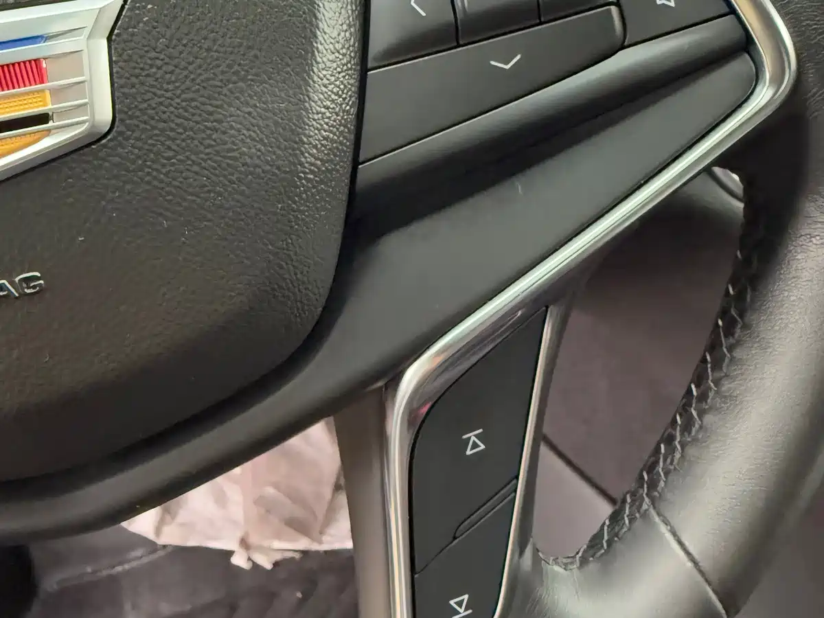 Фото 16 - Cadillac CT6