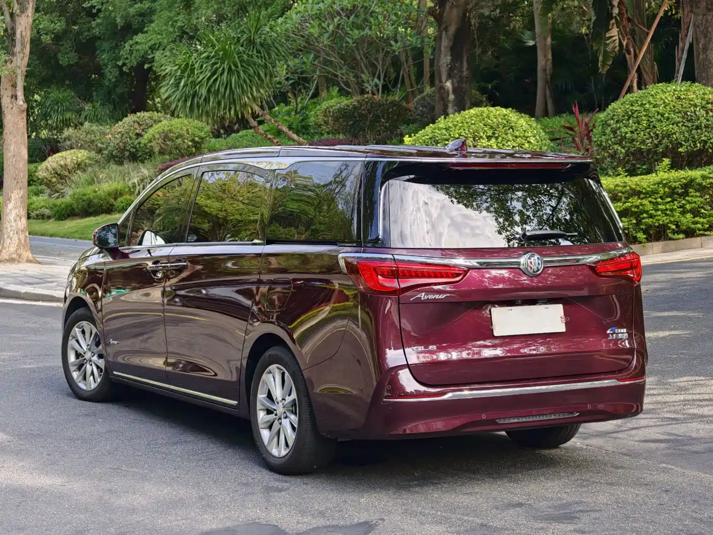 Buick GL8 2023 Avenir 6-Seater Executive Edition фото 15