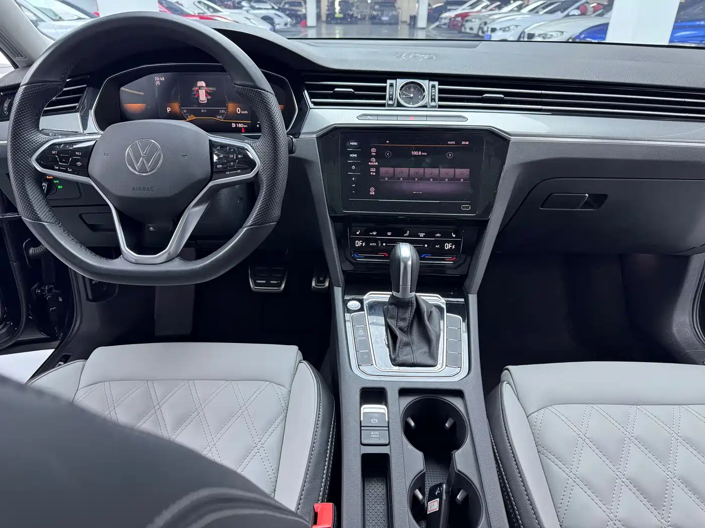 Volkswagen Magotan 2023 2 Million Units Anniversary Edition 330TSI DSG Leading Type фото 10