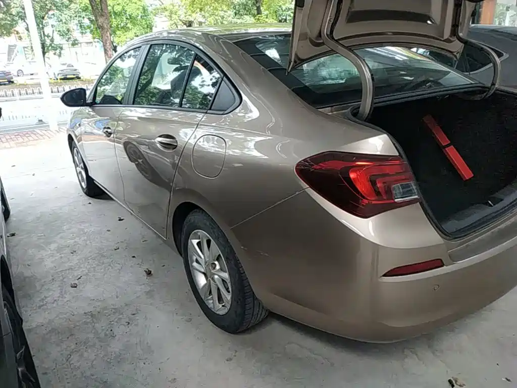 Фото 5 - Buick Excelle