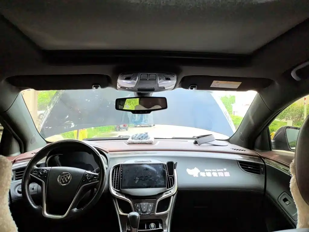 Фото 13 - Buick LaCrosse